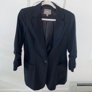 Kenna -T Black Three Quarter Sleeve Blazer